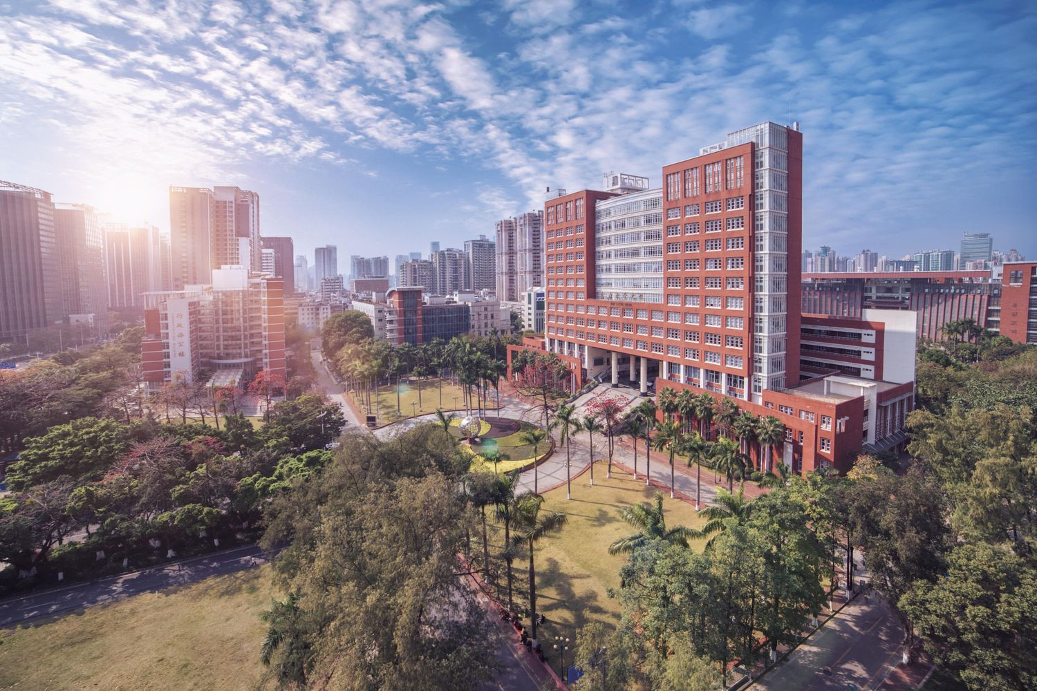 Jinan University — Shipai campus architecture from its official International School brochure